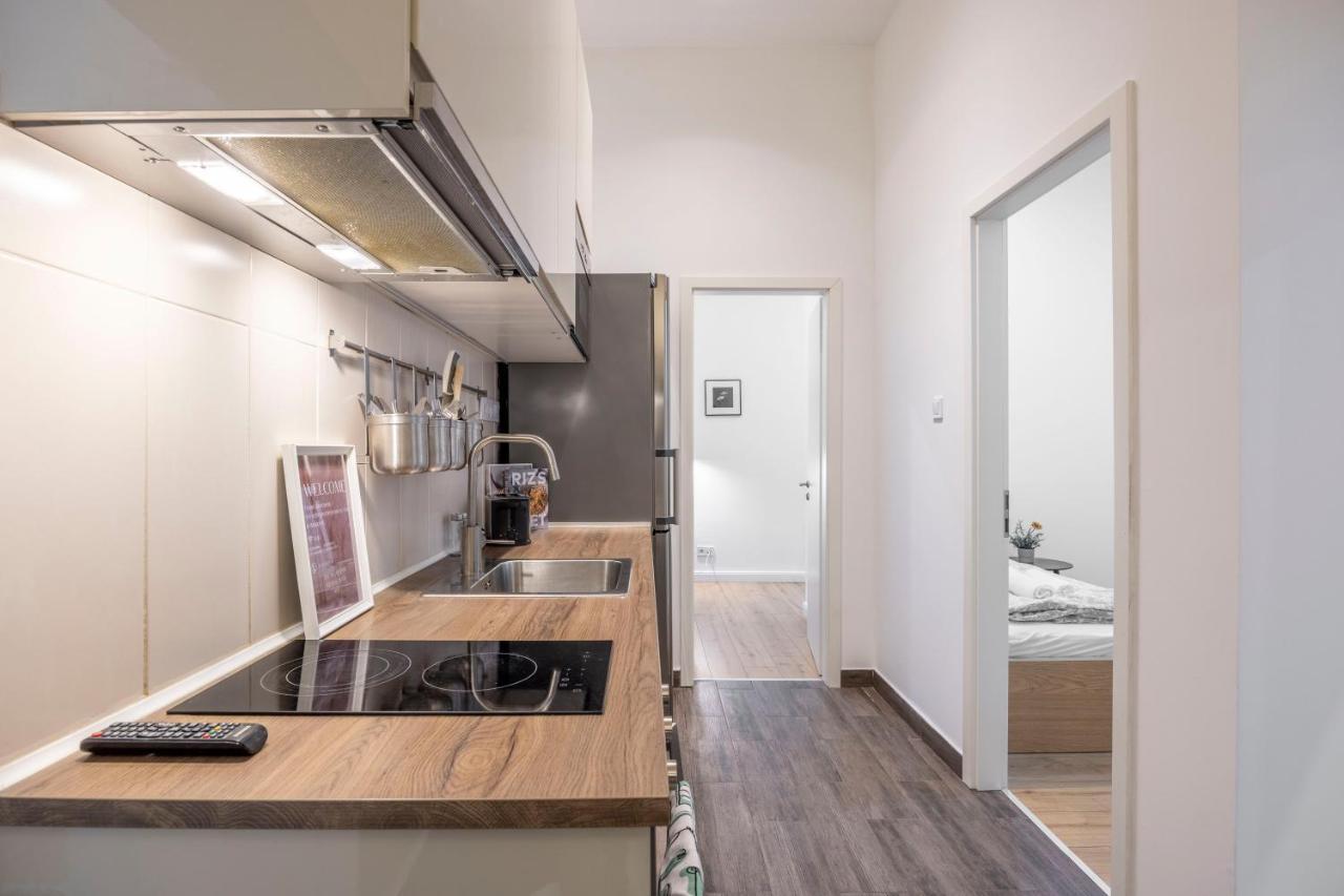 Central Grand Apartment With 5Bedrm 2Bathroom Budapest Kültér fotó
