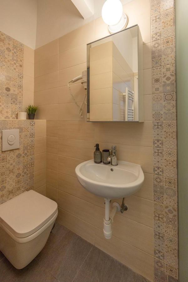 Central Grand Apartment With 5Bedrm 2Bathroom Budapest Kültér fotó