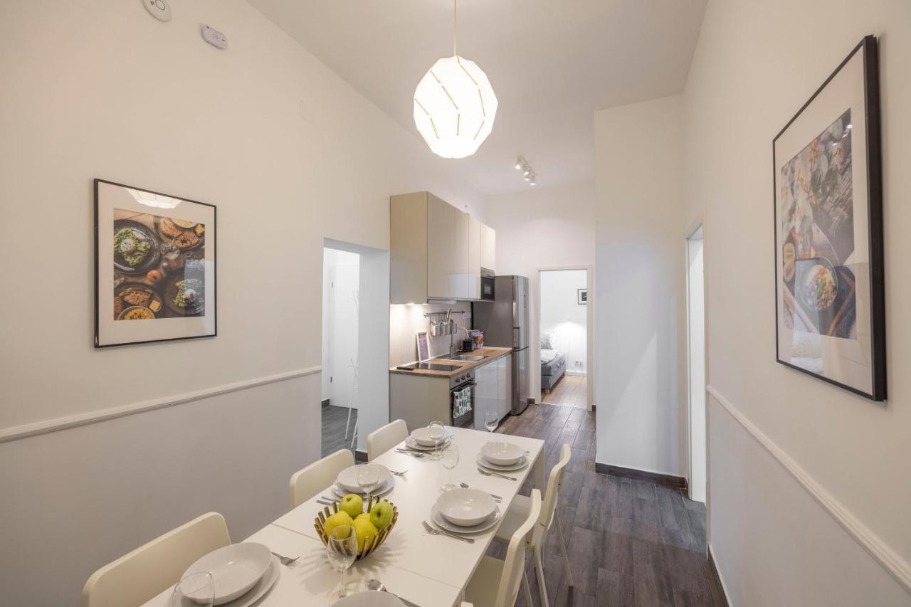 Central Grand Apartment With 5Bedrm 2Bathroom Budapest Kültér fotó