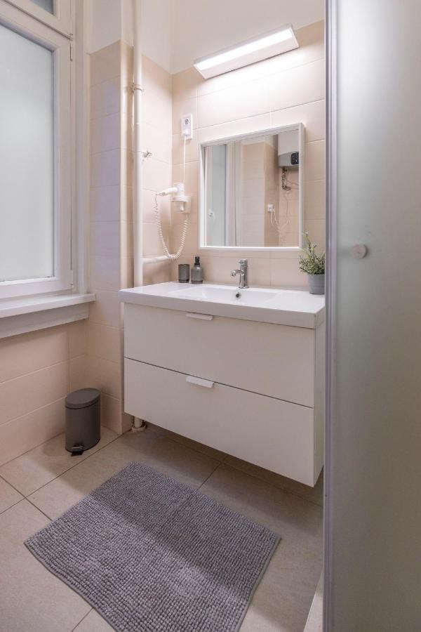 Central Grand Apartment With 5Bedrm 2Bathroom Budapest Kültér fotó