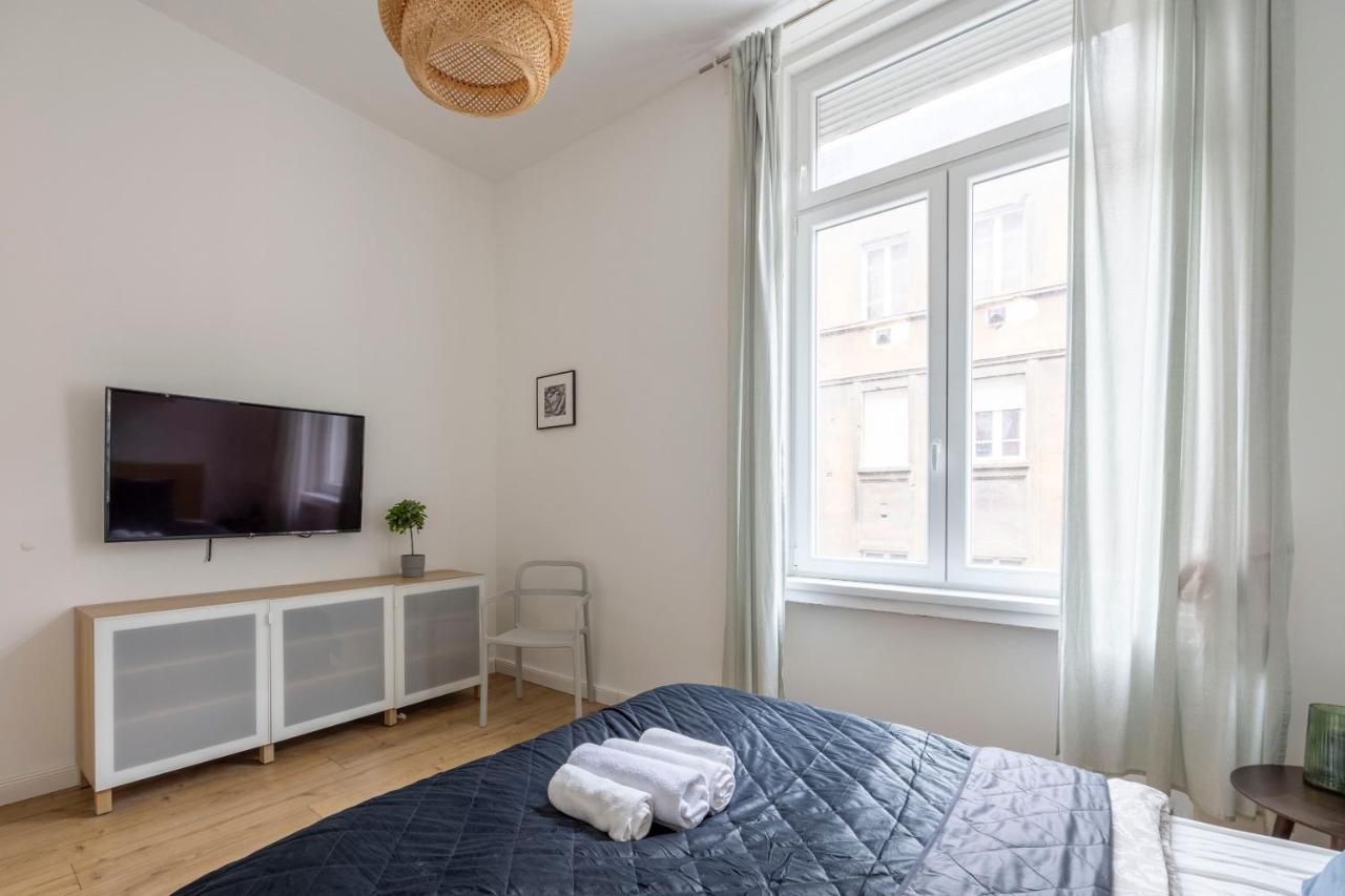 Central Grand Apartment With 5Bedrm 2Bathroom Budapest Kültér fotó