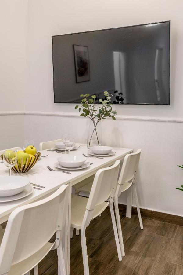 Central Grand Apartment With 5Bedrm 2Bathroom Budapest Kültér fotó