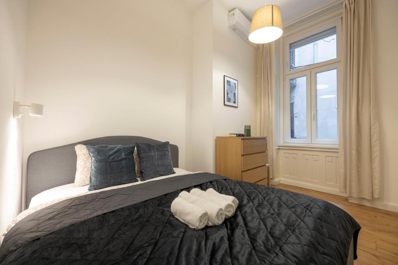 Central Grand Apartment With 5Bedrm 2Bathroom Budapest Kültér fotó